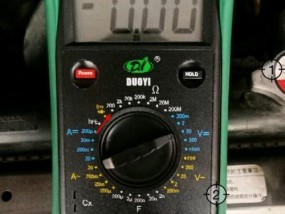解决伊莱克斯冰箱显示F3故障码的方法（冷冻室传感器故障解析与处理方法）