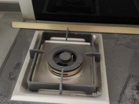 正确安装集成灶水槽的方法（关键步骤详解）