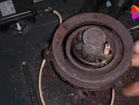 老式集成燃气灶的维修技巧（解决老式集成燃气灶常见问题的方法与注意事项）