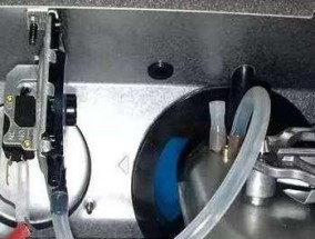 壁挂炉水管不流热水怎么办（解决壁挂炉水管不流热水问题的方法和注意事项）