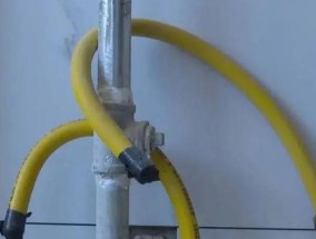 燃气灶点火器是如何工作的？构造原理有哪些常见问题？