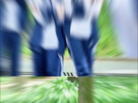 校服旋转手机拍照技巧有哪些？