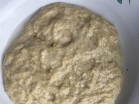 电饭煲制作凉皮不成形的解决方法（使用电饭煲制作凉皮的技巧分享）