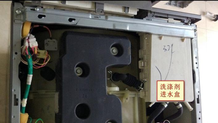 全自动滚筒洗衣机的维修指南（轻松应对滚筒洗衣机的常见故障和维修方法）  第2张