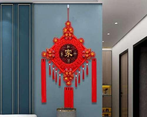 客厅电视机两侧装饰物的名称是什么？  第2张